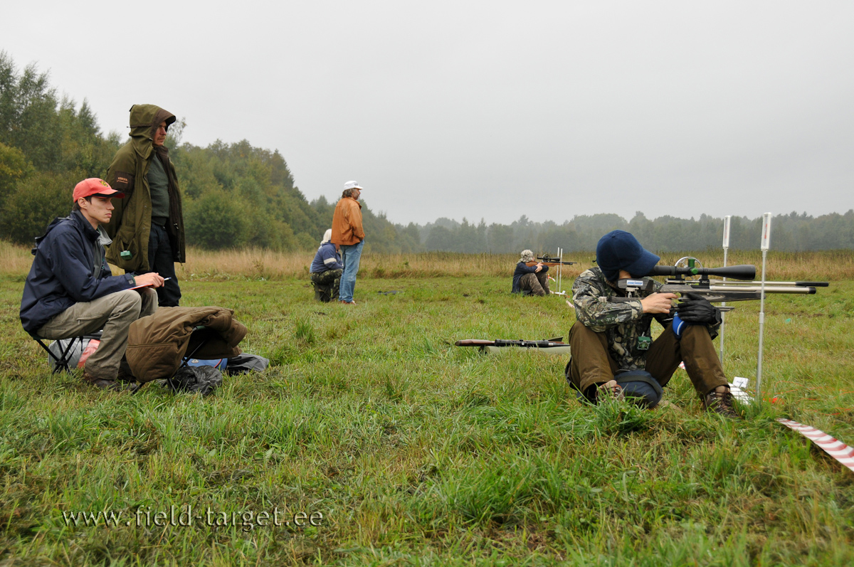 Heli grupp tulejoonel